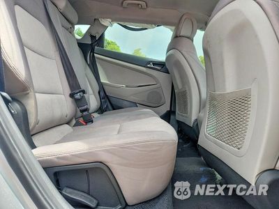 Zdjęcie 11 z 13 samochodu: 2016 HYUNDAI TUCSON SE VIN:KM8J33A41GU157212 - miniatura