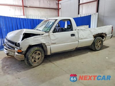 1999 CHEVROLET SILVERADO C1500 1GCEC14W4XE216609 - główne zdjęcie licytacji z USA - miniatura