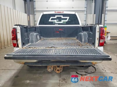 Zdjęcie 6 z 12 samochodu: 2006 CHEVROLET SILVERADO K1500 VIN:2GCEK13T161195227 - miniatura