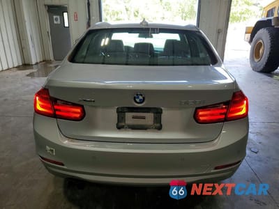 Zdjęcie 6 z 12 samochodu: 2015 BMW 328 XI SULEV VIN:WBA3B5G58FNS19870 - miniatura