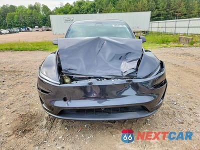 Piąte zdjęcie samochodu w środku: 2026 TESLA MODEL Y VIN:7SAYGAEE1TF617781 - miniatura