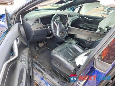 Zdjęcie 8 z 12 samochodu: 2017 TESLA MODEL X VIN:5YJXCDE2XHF046715 - miniatura