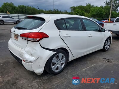Trzecie zdjęcie samochodu z tyłu: 2016 KIA FORTE LX VIN:KNAFK5A86G5636616 - miniatura