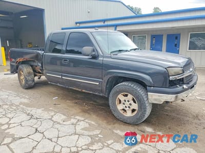 Czwarte zdjęcie samochodu z boku: 2004 CHEVROLET SILVERADO K1500 VIN:2GCEK19T841237574 - miniatura