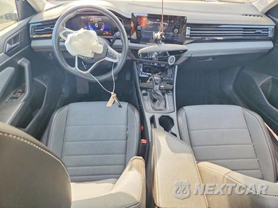 Zdjęcie 8 z 12 samochodu: 2025 VOLKSWAGEN JETTA SE VIN:3VW7X7BU4SM010546 - miniatura