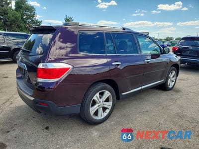 Trzecie zdjęcie samochodu z tyłu: 2011 TOYOTA HIGHLANDER LIMITED VIN:5TDDK3EH1BS061353 - miniatura