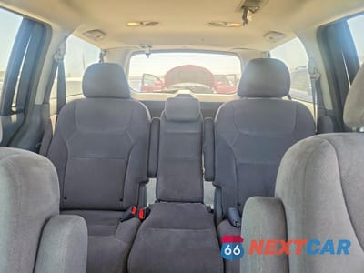 Zdjęcie 10 z 13 samochodu: 2006 HONDA ODYSSEY EX VIN:5FNRL38496B116895 - miniatura