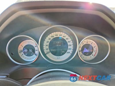 Zdjęcie 9 z 12 samochodu: 2016 MERCEDES-BENZ E 400 4MATIC VIN:WDDHF6HB8GB298635 - miniatura