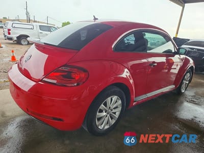 Trzecie zdjęcie samochodu z tyłu: 2018 VOLKSWAGEN BEETLE VIN:3VWFD7AT2JM721514 - miniatura
