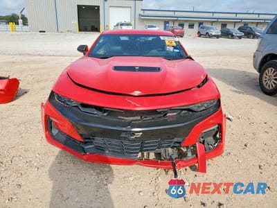 Piąte zdjęcie samochodu w środku: 2019 CHEVROLET CAMARO SS VIN:1G1FH1R78K0139622 - miniatura