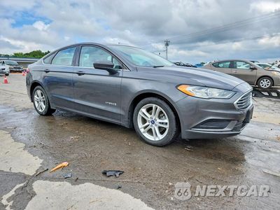 Czwarte zdjęcie samochodu z boku: 2018 FORD FUSION S HYBRID VIN:3FA6P0UU2JR281941 - miniatura