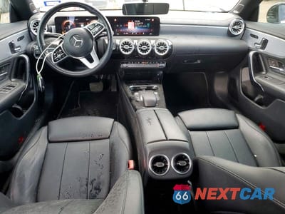 Zdjęcie 8 z 12 samochodu: 2021 MERCEDES-BENZ CLA 250 VIN:W1K5J4GB3MN184575 - miniatura