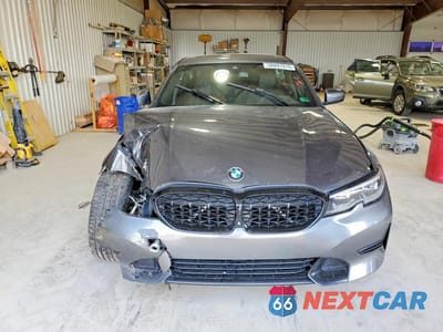 Piąte zdjęcie samochodu w środku: 2020 BMW 330XI VIN:3MW5R7J03L8B25262 - miniatura