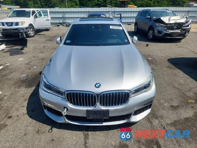 Piąte zdjęcie samochodu w środku: 2017 BMW 750 XI VIN:WBA7F2C57HG422394 - miniatura
