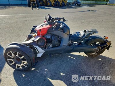 Trzecie zdjęcie samochodu z tyłu: 2021 CAN-AM RYKER RALLY EDITION VIN:3JB2GEG23MJ005242 - miniatura
