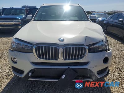 Piąte zdjęcie samochodu w środku: 2016 BMW X3 XDRIVE28I VIN:5UXWX9C5XG0D93664 - miniatura