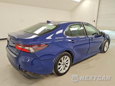 Trzecie zdjęcie samochodu z tyłu: 2023 TOYOTA CAMRY LE VIN:4T1C11AK3PU108322 - miniatura