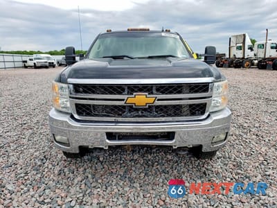 Piąte zdjęcie samochodu w środku: 2013 CHEVROLET SILVERADO K3500 LT VIN:1GC4K0C8XDF237420 - miniatura
