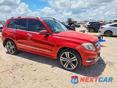 Czwarte zdjęcie samochodu z boku: 2014 MERCEDES-BENZ GLK 350 VIN:WDCGG5HB4EG323375 - miniatura