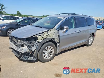 2017 CHRYSLER PACIFICA TOURING L 2C4RC1BG4HR540614 - główne zdjęcie licytacji z USA - miniatura