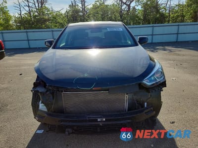 Piąte zdjęcie samochodu w środku: 2017 HYUNDAI SANTA FE SPORT 2.4L VIN:5NMZTDLBXHH040715 - miniatura