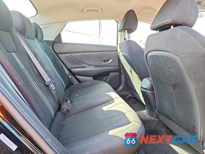 Zdjęcie 10 z 12 samochodu: 2023 HYUNDAI ELANTRA SEL VIN:KMHLM4AG5PU524568 - miniatura