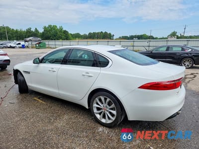 Drugie zdjęcie samochodu z przodu: 2019 JAGUAR XF PREMIUM VIN:SAJBD4FX6KCY79564 - miniatura