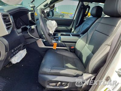 Zdjęcie 7 z 13 samochodu: 2025 TOYOTA TUNDRA CREWMAX SR5 VIN:5TFLA5EC9SX041781 - miniatura