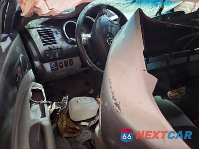 Zdjęcie 8 z 12 samochodu: 2010 TOYOTA TACOMA ACCESS CAB VIN:5TEUU4EN4AZ702874 - miniatura