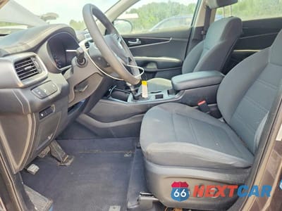 Zdjęcie 7 z 13 samochodu: 2019 KIA SORENTO LX V6 VIN:5XYPGDA57KG522746 - miniatura