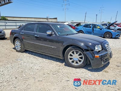 Czwarte zdjęcie samochodu z boku: 2010 CHRYSLER 300C VIN:2C3CA6CT3AH211343 - miniatura