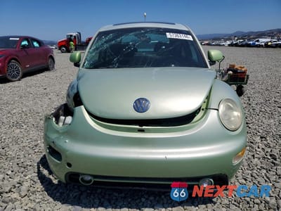 Piąte zdjęcie samochodu w środku: 2000 VOLKSWAGEN NEW BEETLE GLS VIN:3VWCC21C9YM446288 - miniatura