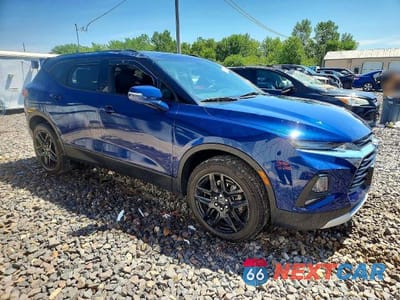 Czwarte zdjęcie samochodu z boku: 2022 CHEVROLET BLAZER 2LT VIN:3GNKBCR41NS197066 - miniatura