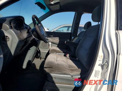 Zdjęcie 7 z 13 samochodu: 2000 HONDA ODYSSEY LX VIN:2HKRL1855YH585659 - miniatura