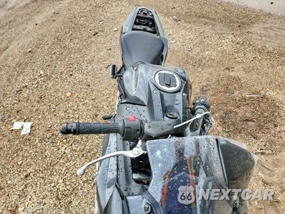 Piąte zdjęcie samochodu w środku: 2026 KAWASAKI EX650 R VIN:ML5EXER18TDAH3312 - miniatura