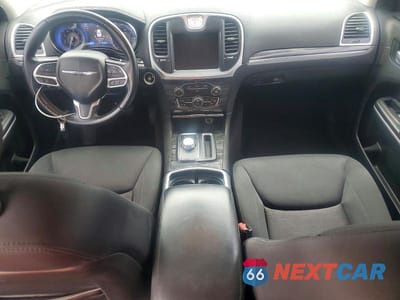 Zdjęcie 8 z 12 samochodu: 2019 CHRYSLER 300 TOURING VIN:2C3CCAAG3KH502610 - miniatura