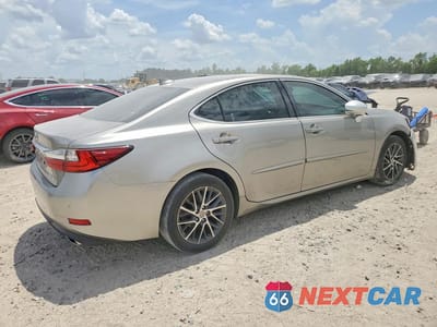 Trzecie zdjęcie samochodu z tyłu: 2016 LEXUS ES 350 VIN:58ABK1GG6GU007909 - miniatura