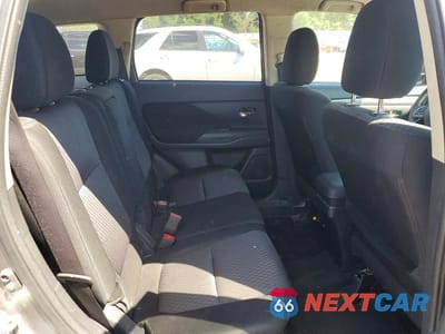 Zdjęcie 10 z 12 samochodu: 2014 MITSUBISHI OUTLANDER ES VIN:JA4AD2A32EZ000513 - miniatura