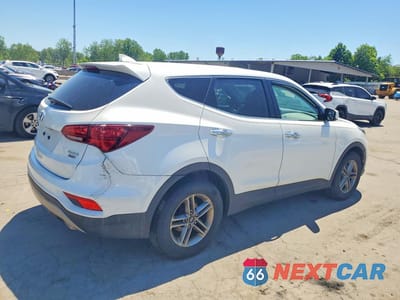 Trzecie zdjęcie samochodu z tyłu: 2017 HYUNDAI SANTA FE SPORT 2.4L VIN:5XYZTDLB3HG382422 - miniatura