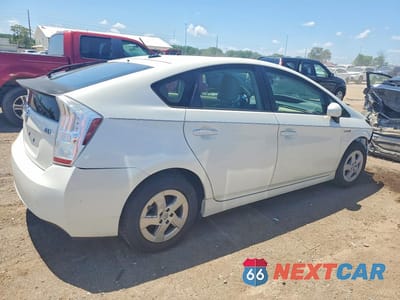 Trzecie zdjęcie samochodu z tyłu: 2011 TOYOTA PRIUS TWO VIN:JTDKN3DU8B1415587 - miniatura