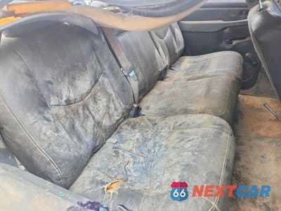 Zdjęcie 10 z 12 samochodu: 2006 CHEVROLET SILVERADO C2500 HEAVY DUTY VIN:1GCHC23U46F173871 - miniatura