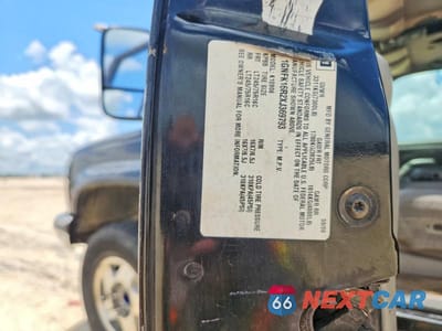 Zdjęcie 13 z 13 samochodu: 1999 CHEVROLET SUBURBAN K1500 VIN:1GNFK16R2XJ369793 - miniatura