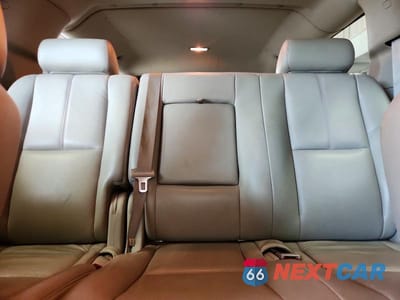 Zdjęcie 10 z 13 samochodu: 2010 CHEVROLET SUBURBAN K1500 LT VIN:1GNUKJE36AR258158 - miniatura