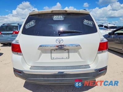 Zdjęcie 6 z 13 samochodu: 2013 TOYOTA HIGHLANDER SE VIN:5TDZK3EH9DS114695 - miniatura