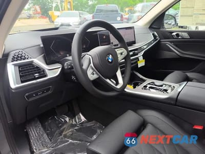 Zdjęcie 7 z 14 samochodu: 2026 BMW X7 XDRIVE40I VIN:5UX23EM06T9126112 - miniatura
