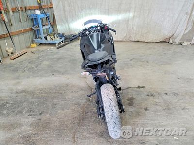 Czwarte zdjęcie samochodu z boku: 2026 KAWASAKI EX500 VIN:ML5EXGG13TDAA0038 - miniatura