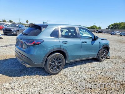 Trzecie zdjęcie samochodu z tyłu: 2024 HONDA HR-V SPORT VIN:3CZRZ1H53RM727687 - miniatura