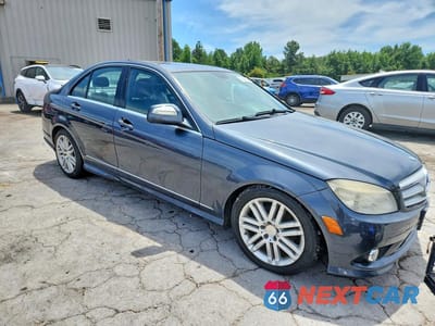 Czwarte zdjęcie samochodu z boku: 2009 MERCEDES-BENZ C 300 VIN:WDDGF54X59R061151 - miniatura