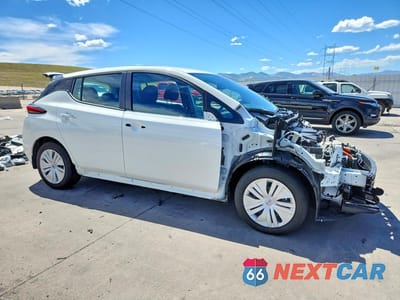 Czwarte zdjęcie samochodu z boku: 2025 NISSAN LEAF S VIN:1N4AZ1BV8SC562048 - miniatura