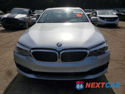 Piąte zdjęcie samochodu w środku: 2018 BMW 530E VIN:WBAJA9C51JB249245 - miniatura